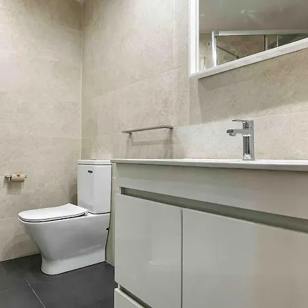 Apartment Hostourist Fira Plaza Espana 3 Barcelona
