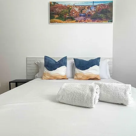Hostourist Fira Plaza Espana 3